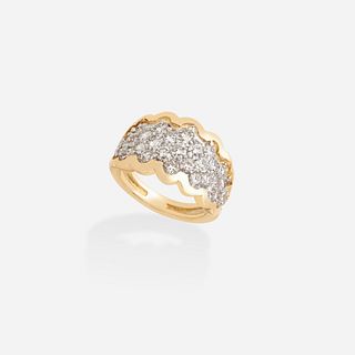 Diamond and gold scalloped ring