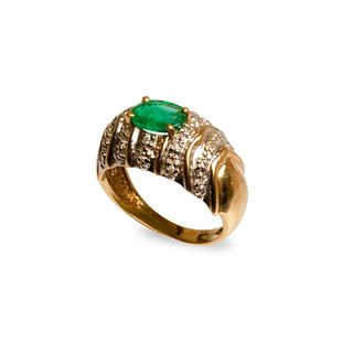 GIA 14K Gold and emerald ring with diamonds 3.8 dwt