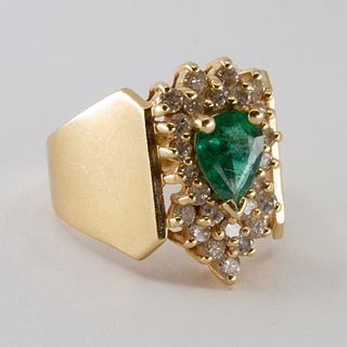 14K GIA Gold and emerald ring with diamonds