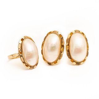GIA Vintage 14kt gold Mabe Pearl earring and ring set