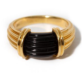18K Gold Gumps Carved Onyx Ring
