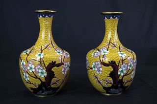 Yellow Glaze Gilt Flower Pattern Porcelain Twain Vases