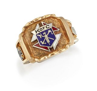 A '10K' KNIGHTS OF COLUMBUS ENAMELLED RING, the central tex
