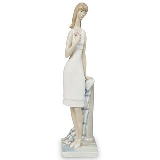 Lladro " Girl with Heart" Porcelain Figurine