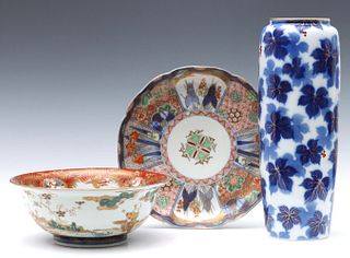 A COLLECTION OF ANTIQUE JAPANESE PORCELAIN