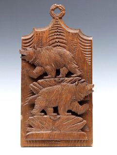 AN UNUSUAL EARLY 20TH C BLACK FOREST CARVED WALL RACK