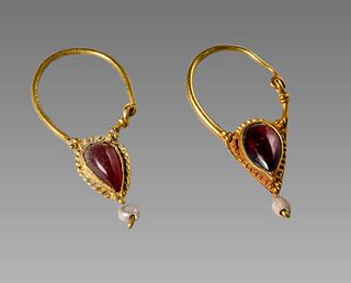 Pair of Roman Gold Earring with Garnets c.2nd century AD. 