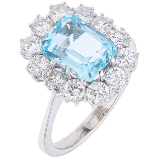 RING WITH TOPAZ AND DIAMONDS. 18K WHITE GOLD