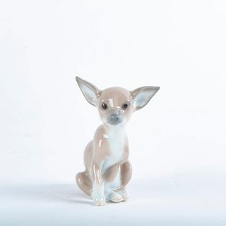 Lladro Porcelain Figurine, Chihuahua 01008367