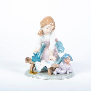 Lladro Porcelain Figurine, My Chores 01005782