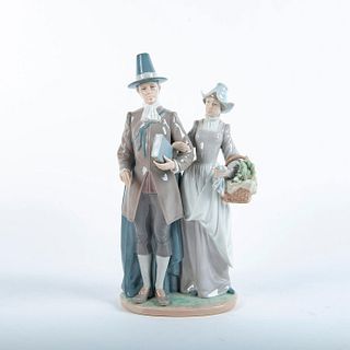 Lladro Porcelain Figurine, Pilgrim Couple 01005734