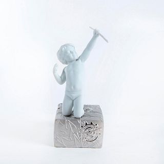 Lladro Porcelain Figurine, Playing 01018282