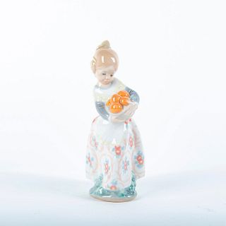 Lladro Porcelain Figurine, Valencian Girl 01004841