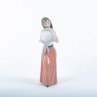 Lladro Porcelain Figurine, Bashful 01005007