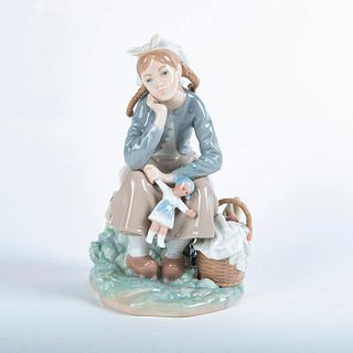 Lladro Porcelain Figurine, Girl With Doll 01001211