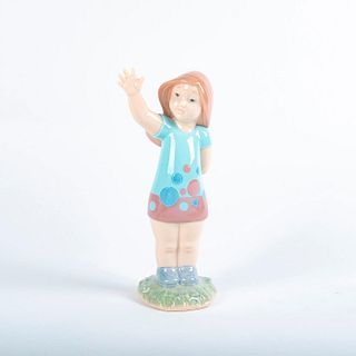 Nao Lladro Porcelain Figurine, Litte Bye Bye 02001488