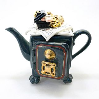 Swineside Safe with lock Teapot