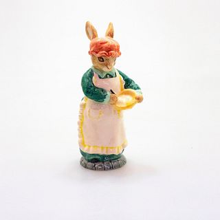Beswick Country Folk Figurine, Mrs Rabbit Baking Ecf13