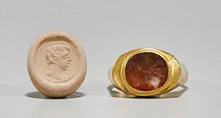 Roman Gold Ring with Carnelian Ring Stone