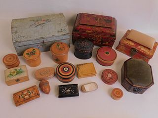LOT 19 ASSORTED OLD BOXES 