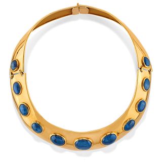 A 18K yellow gold and sapphire necklace