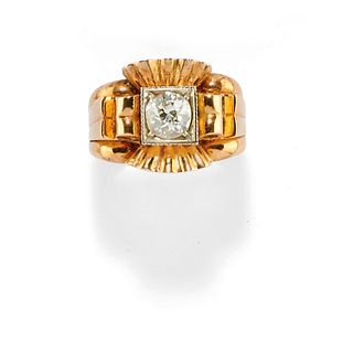A 18K two-color gold and diamond ring, circa 1940