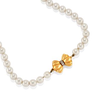 A 18K yellow gold, cultured pearl and diamond necklace