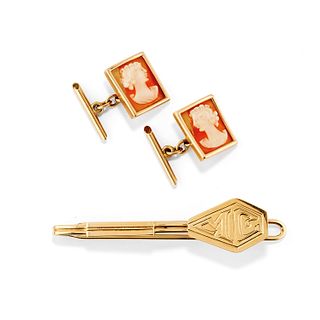 A 18K yellow gold and cameo cufflinks and one money clip signed Bulgari, defects