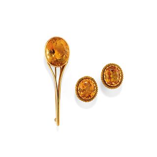 A 18K yellow gold, quartz brooch and earclips