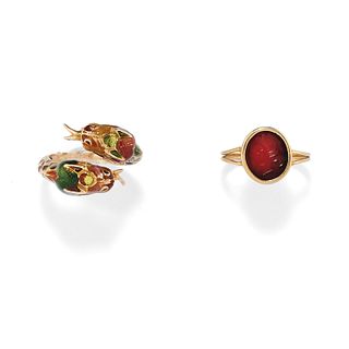 Two low-carat, 18K yellow gold, cameo and carnelian rings