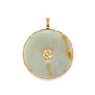 A 14K yellow gold and jadeite pendant