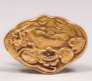 Small Art Nouveau 14k Gold Lily Pad Clip Pin c1910