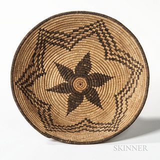 Southwest Coiled Pictorial Basketry Tray, Apache, c. 1900, flat bottom and gently flared sides, with central dark petal and three row g