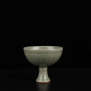 A Longquan Kiln Porcelain Standing Cup
