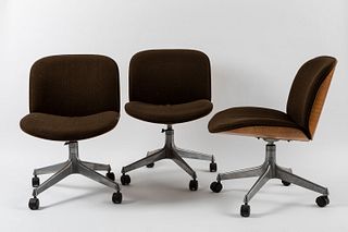 MIM- Five chairs
