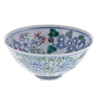 Chinese Wucai Porcelain Footed Bowl