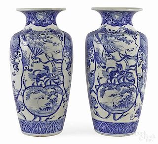 Pair of Chinese blue and white porcelain vases,