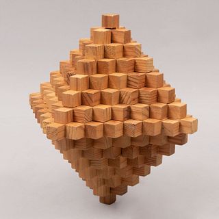 Rompecabezas 3D. Siglo XXI. Diseño romboidal. Elaborado en madera. 14 x 17 x 17 cm