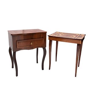 Lote de 2 mesas costureros. Siglo XX. En talla de madera. Con cubiertas abatibles, retículas interiores. Una musical. 57 x 46 x 29 cm