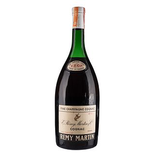 Rémy Martin Doble Mágnum V.S.O.P. Cognac. France. Contiene tapón.