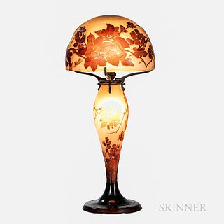 Gallé Cameo Glass Table Lamp, Nancy, France, c. 1910, dome shade decorated with crimson roses on a satin ground, tapered base with conf