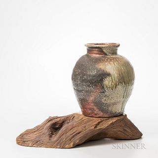 Shiho Kanzaki (Japanese, 1942-2018) Studio Pottery Tsubo on Wood Base, Shigaraki, Japan, c. 2000, natural ash glaze, incised maker's ma