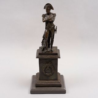 Napoleón Bonaparte Fundición en bronce patinado Con base de mármol gris  37 x 15 x 15 cm