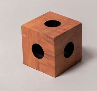 DIEGO MATTHAI Cubo con perforaciones, 2018 Firmado En talla de madera de cedro 10 x 10 cm