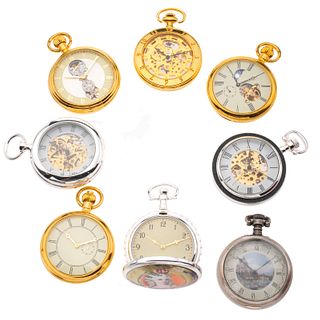 Colección de relojes de bolsillo (8 relojes) en estuche de madera y cristal para exhibición. Movimiento manual. Cajas con acabad...