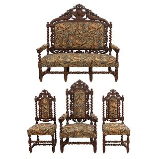 Sala. Francia. SXX. En madera de roble. Consta de: Sofá, sillón y par de sillas. Con respaldos y asientos en tapicería floral.