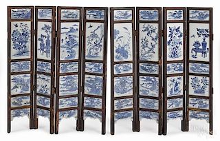 Chinese blue and white porcelain table screen, 1