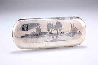 A PERSIAN SILVER SPECTACLE CASE, EARLY 20TH CENTURY, rounde