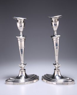A PAIR OF GEORGE V SILVER CANDLESTICKS, by Ellis Jacob Gree
