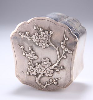 A CHINESE EXPORT SILVER BOX AND COVER, LATE 19TH CENTURY, s